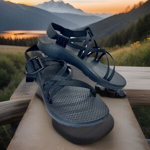 Chaco Z/Cloud X2 Sz 7 M EU 38 Women's Strappy Sports Sandals Solid Black J107320